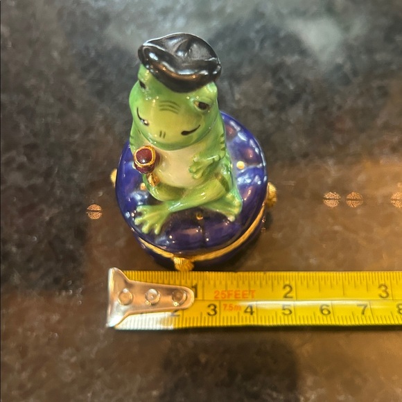 Franklin Mint Francois Frog Trinket Box - Picture 3 of 5